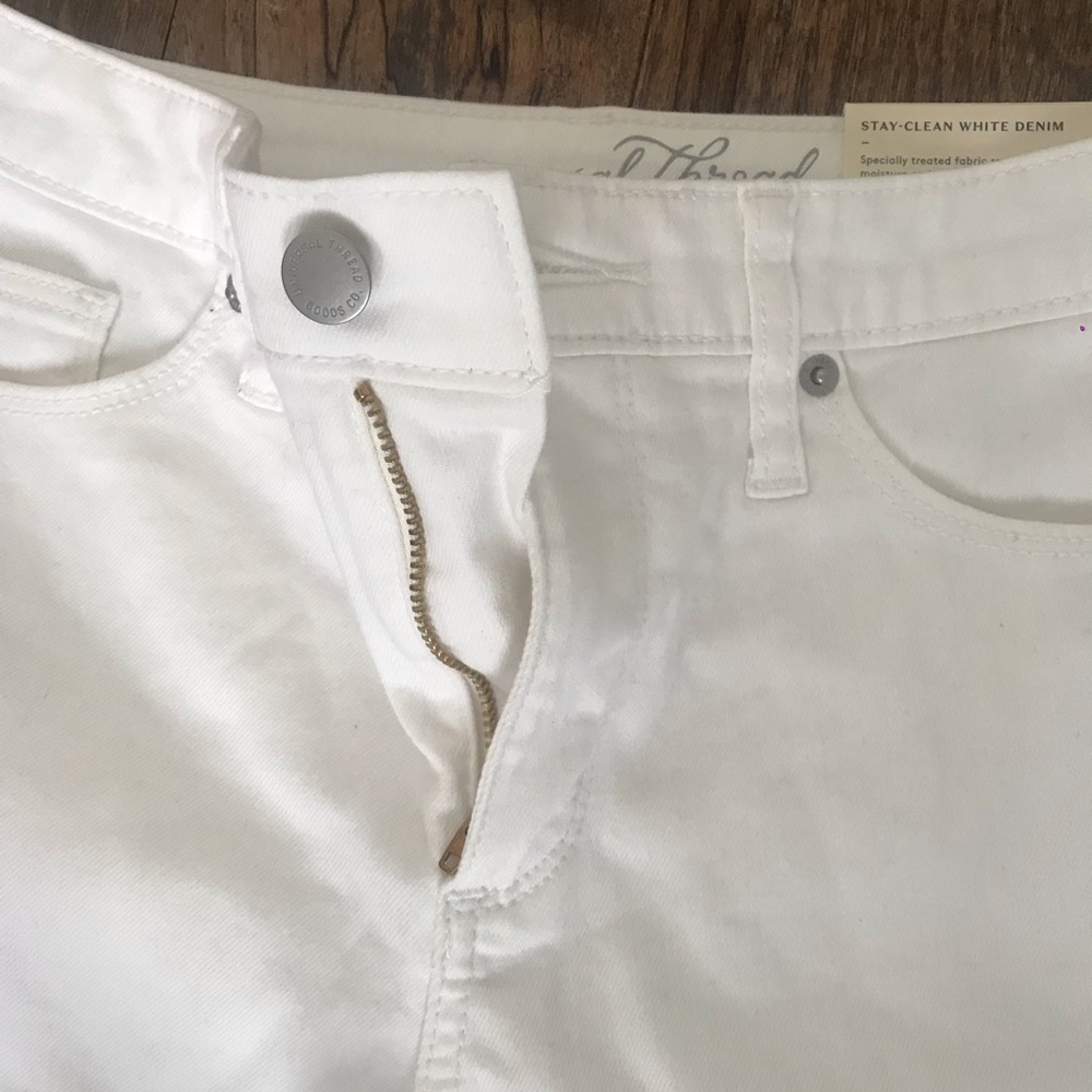 White jeans never worn with tags size 2